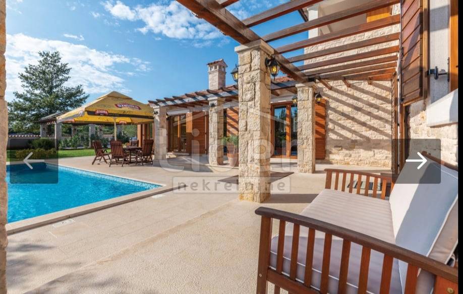 Hiša Juršići, 240m2