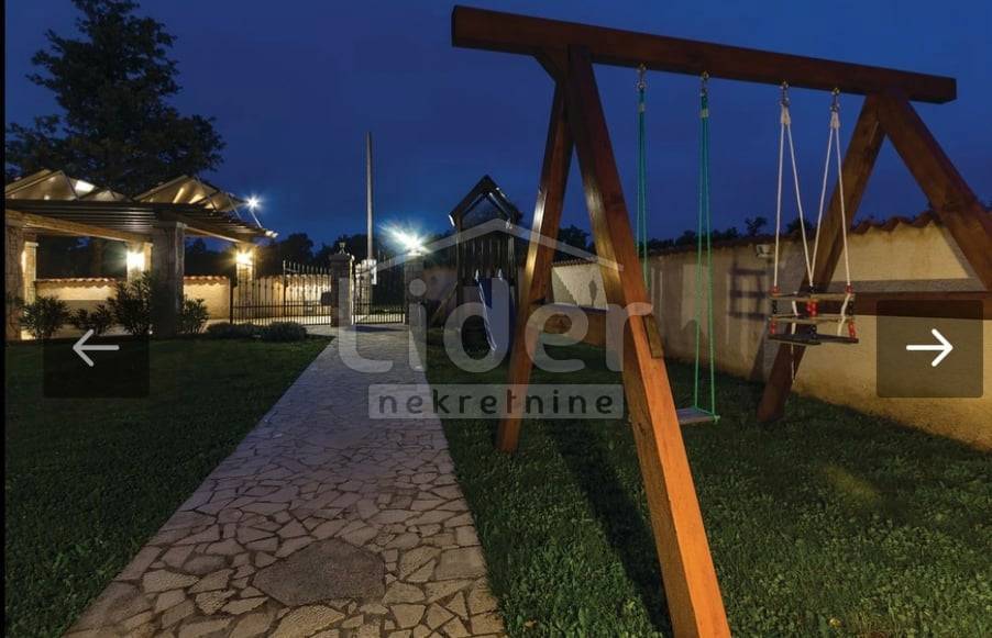 Hiša Juršići, 240m2