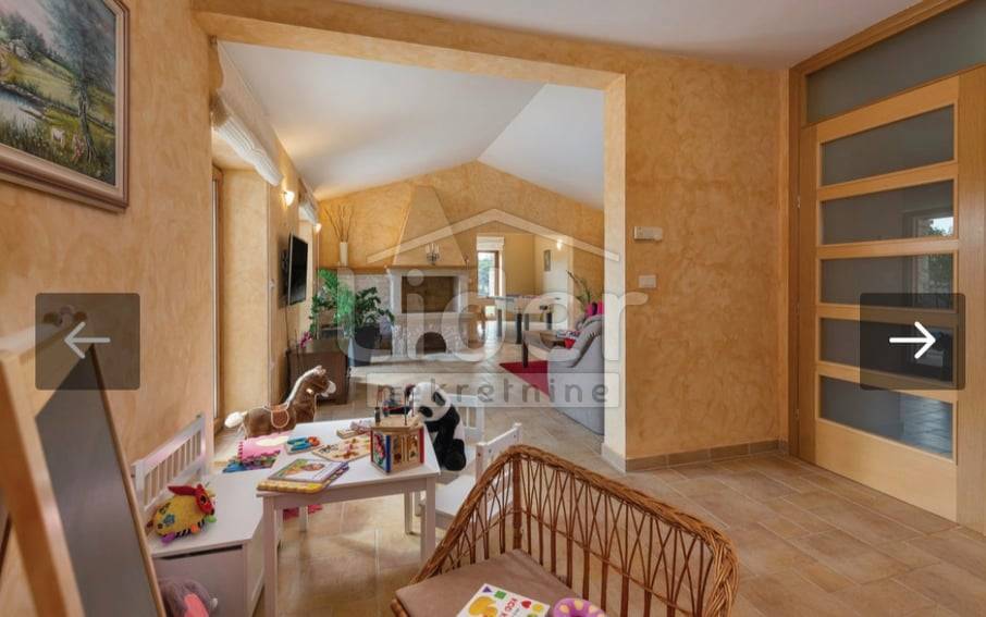 Hiša Juršići, 240m2