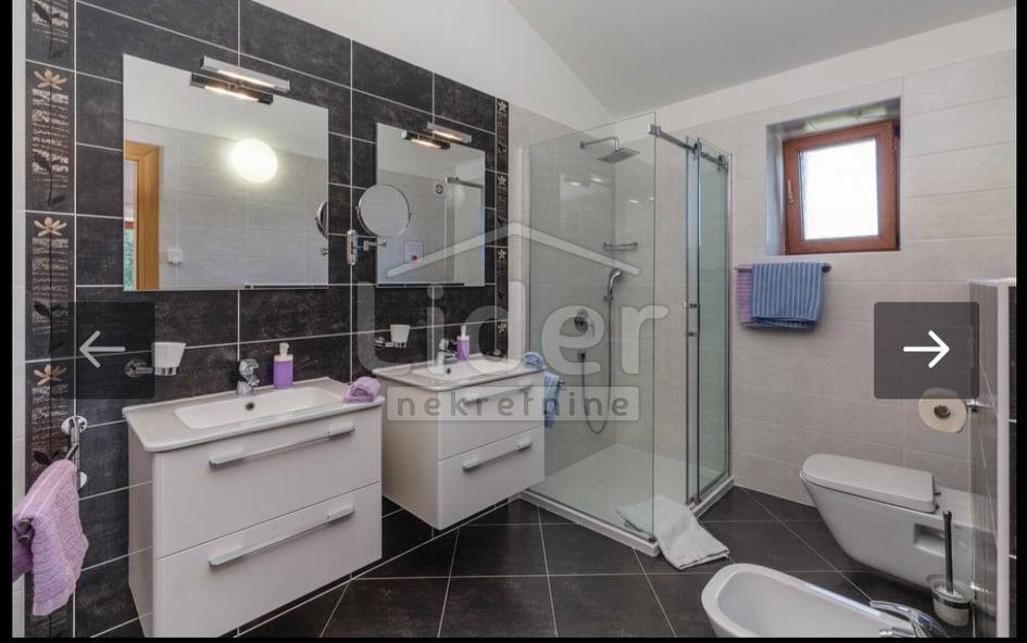 Hiša Juršići, 240m2