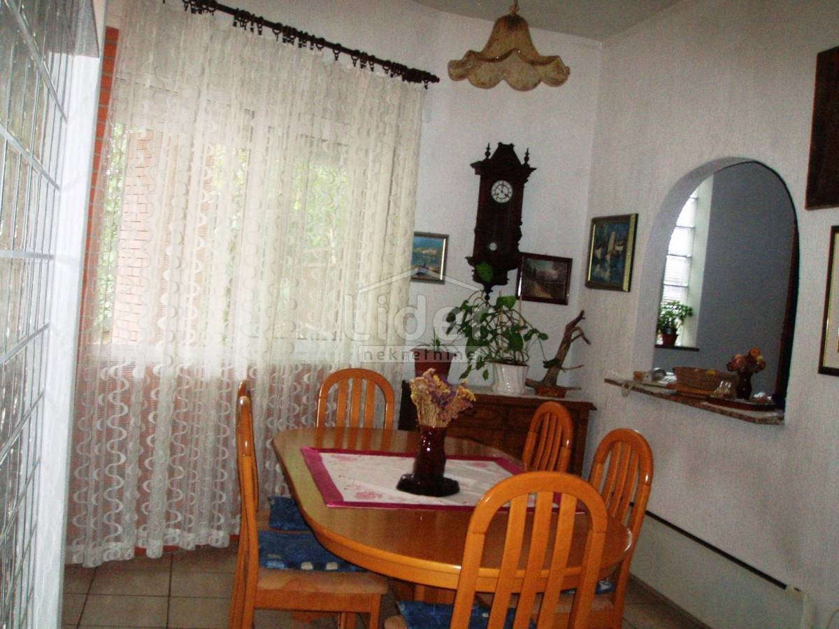 Hiša Rešetari, 120m2