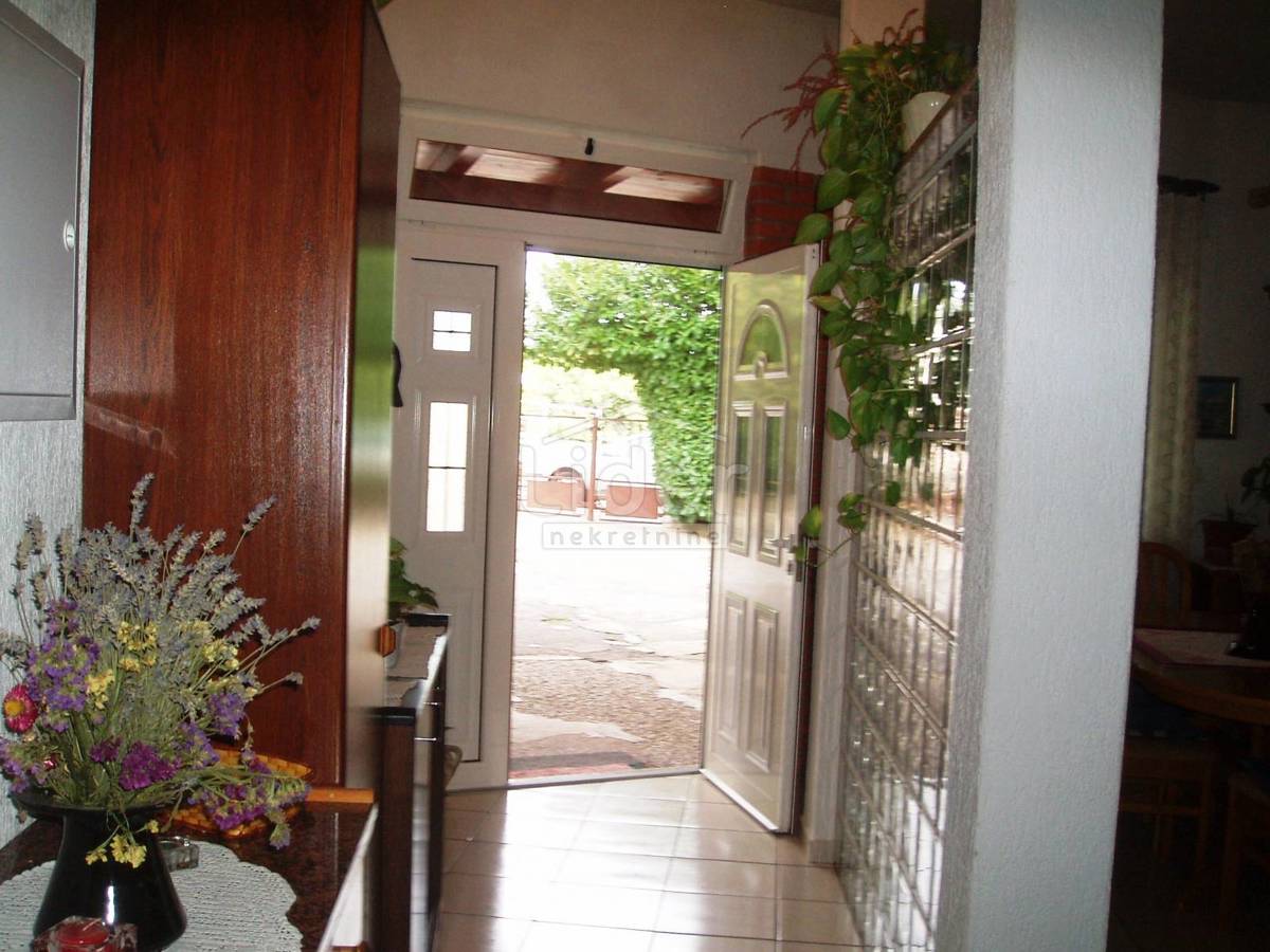 Hiša Rešetari, 120m2