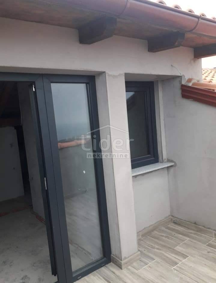 Hiša Kostrena Sveta Lucija, 210m2