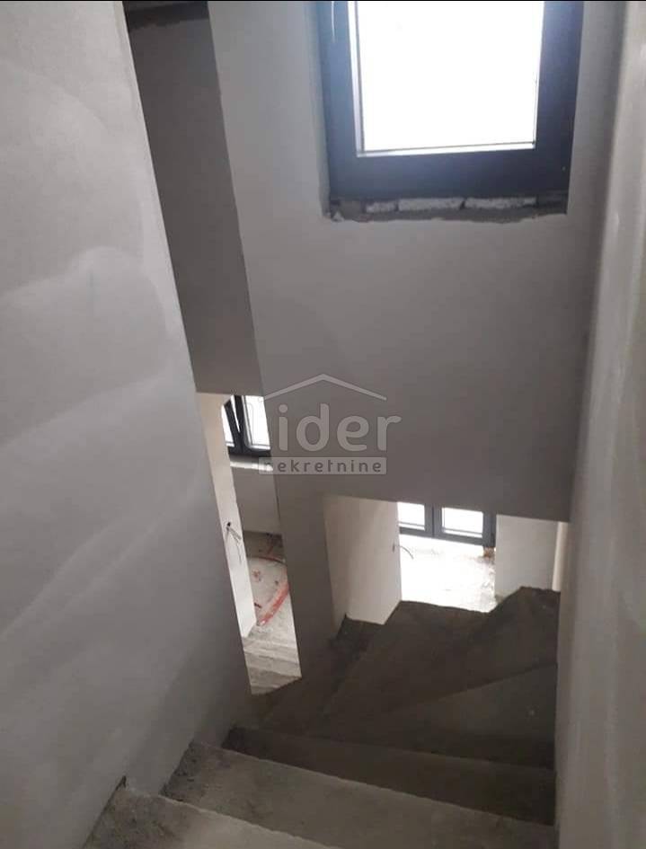 Hiša Kostrena Sveta Lucija, 210m2