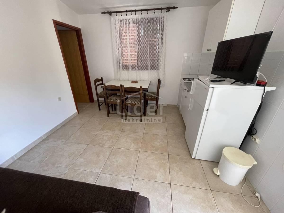 Hiša Donji Karin, 180m2