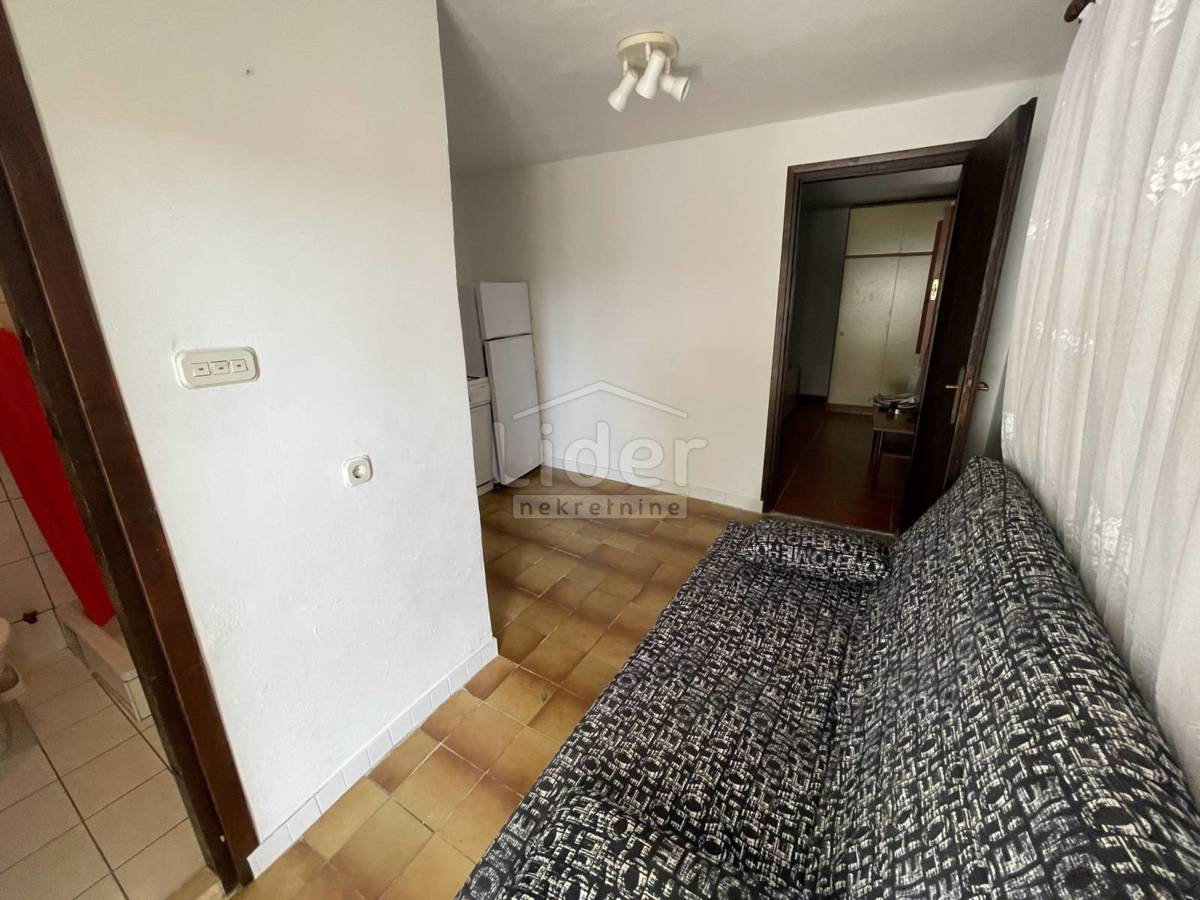 Hiša Donji Karin, 180m2