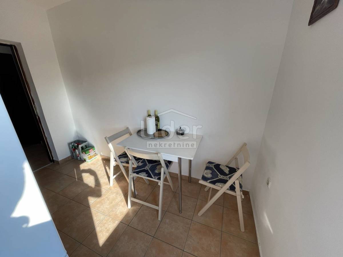 Hiša Donji Karin, 180m2