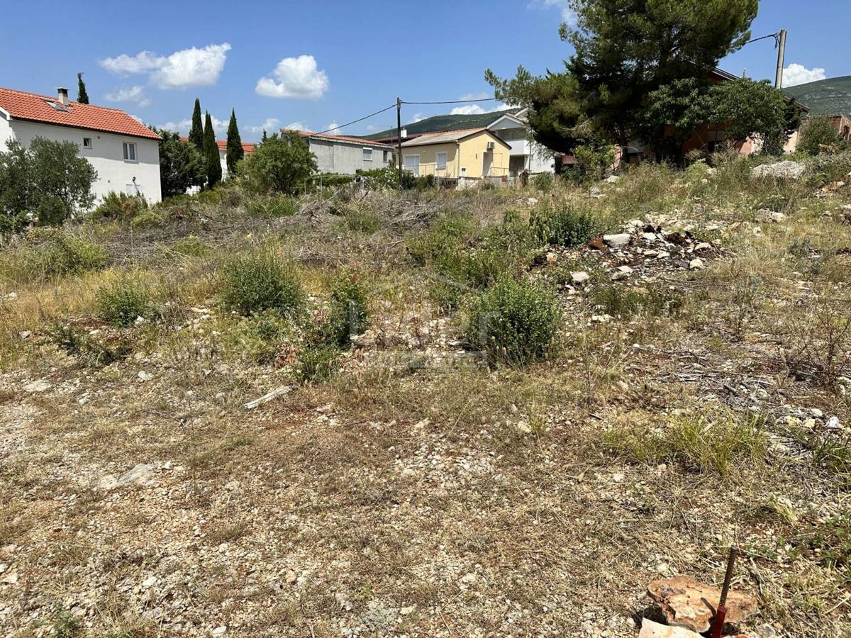 Zemljišče Gornji Karin, 565m2