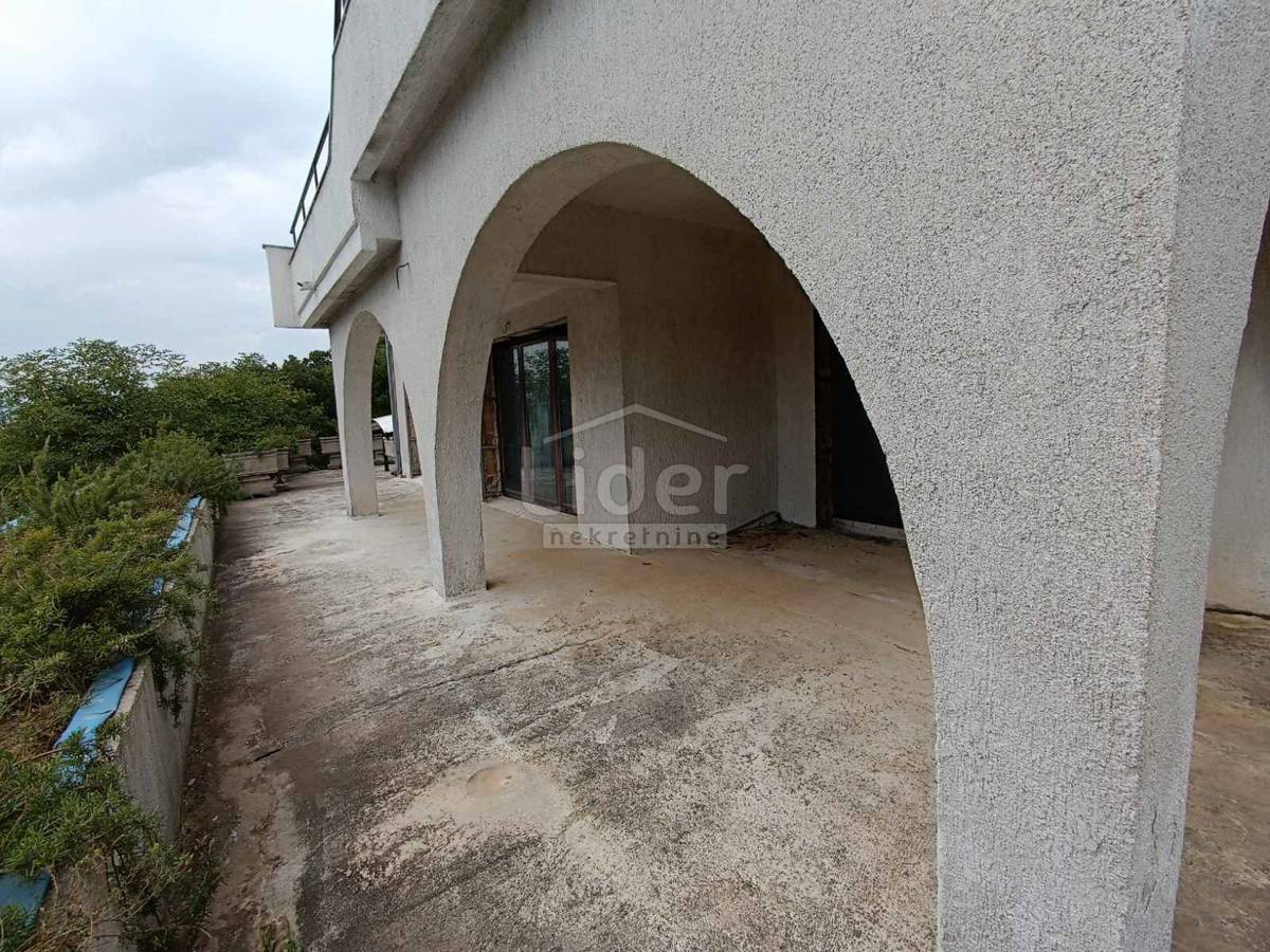 Hiša Saršoni, 476m2