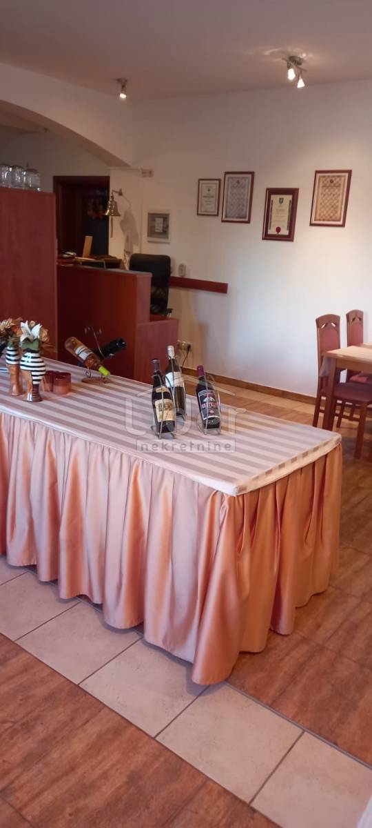 Poslovni prostor Novalja, 1000m2