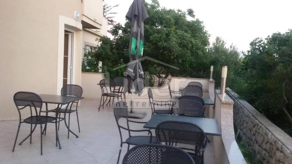 Poslovni prostor Novalja, 1000m2