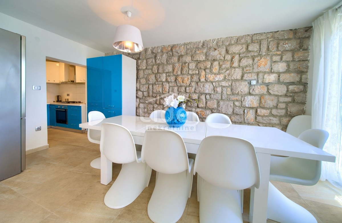 Hiša Novi Vinodolski, 192m2