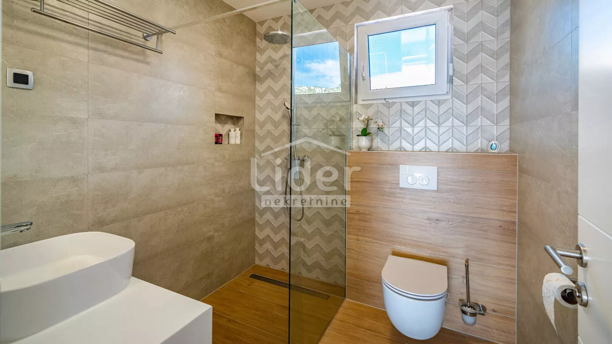 Hiša Barbat na Rabu, 300m2