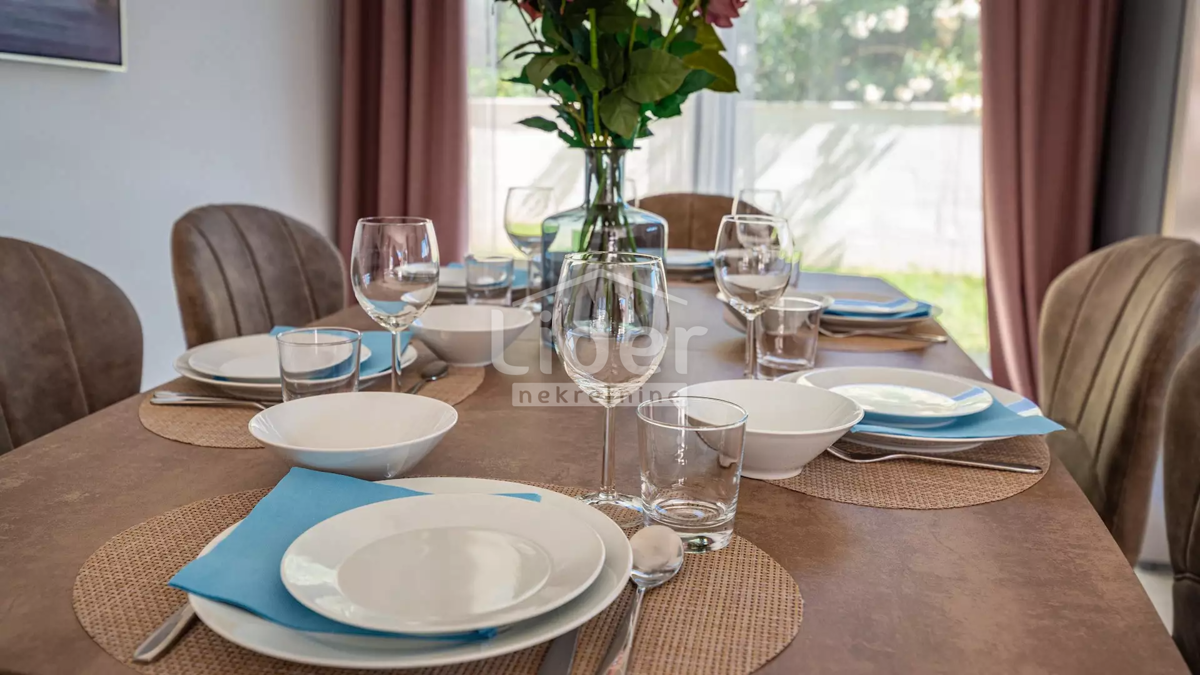 Hiša Barbat na Rabu, 300m2