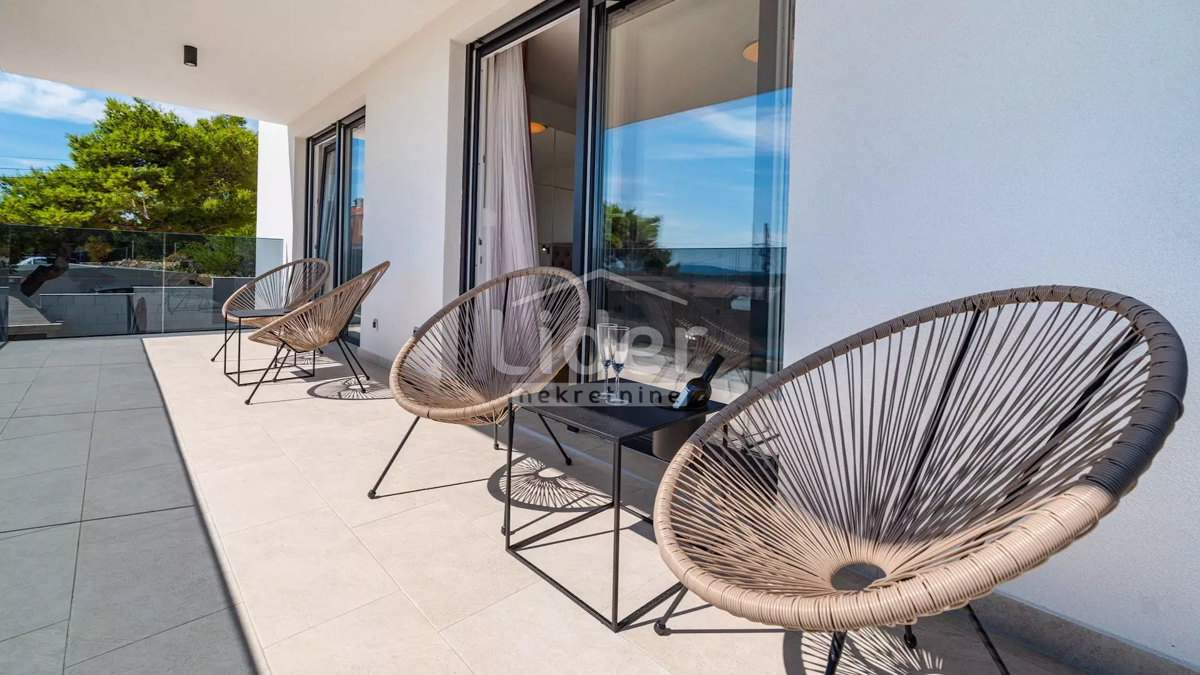 Hiša Barbat na Rabu, 300m2