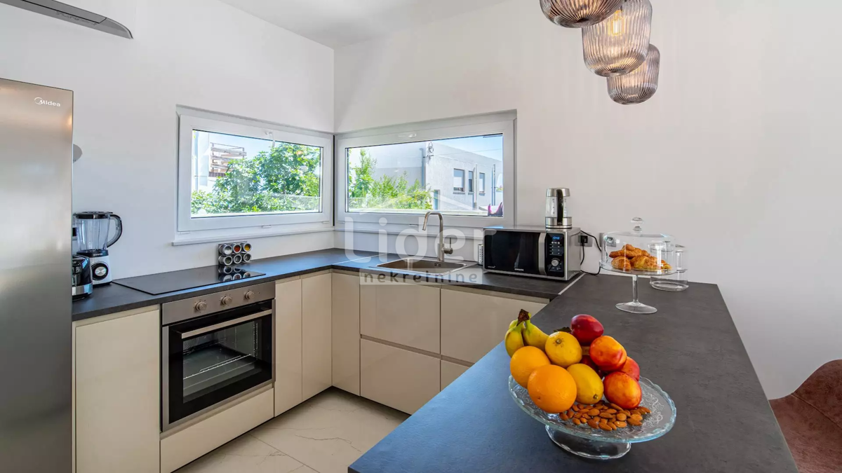 Hiša Barbat na Rabu, 300m2