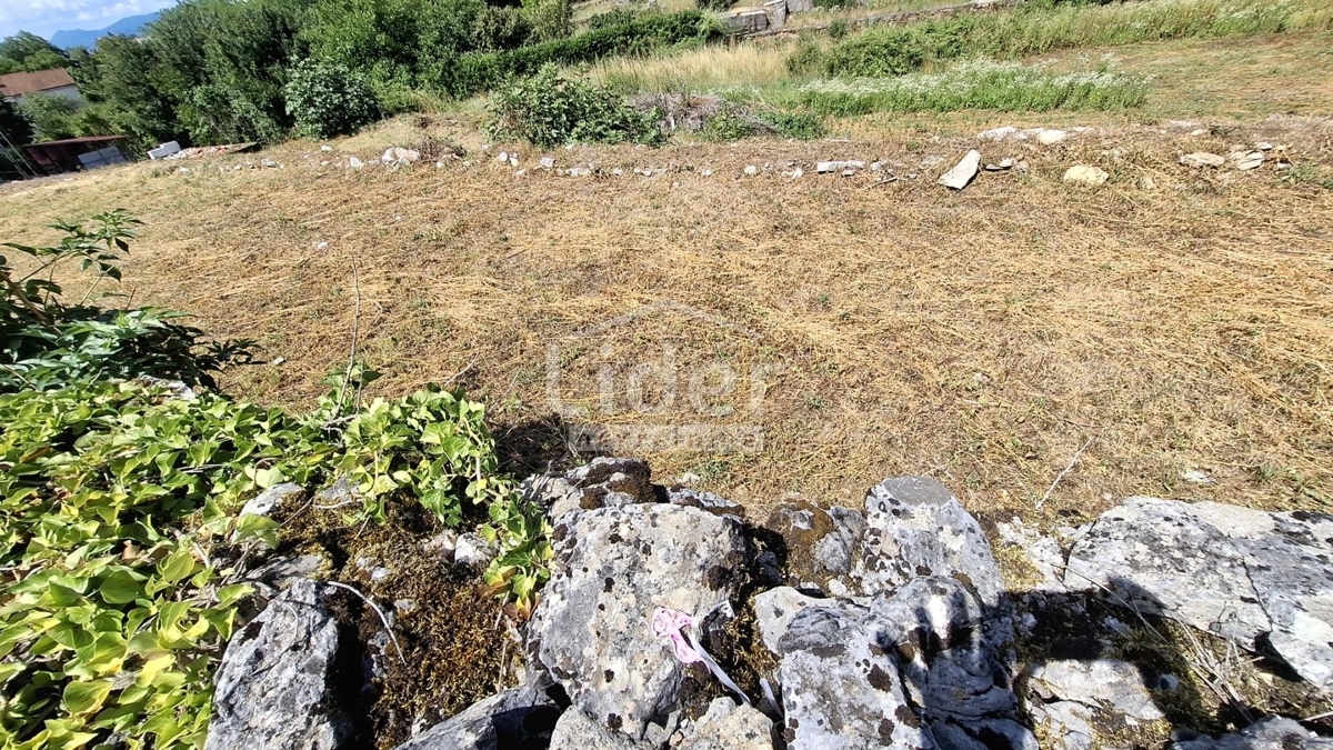 Zemljišče Viškovo, 1285m2