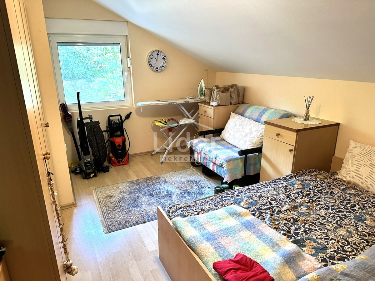 Hiša Donji Karin, 190m2