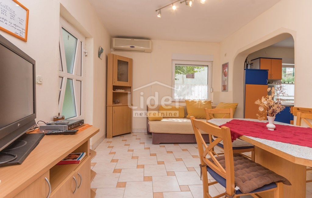 Hiša Donji Karin, 190m2