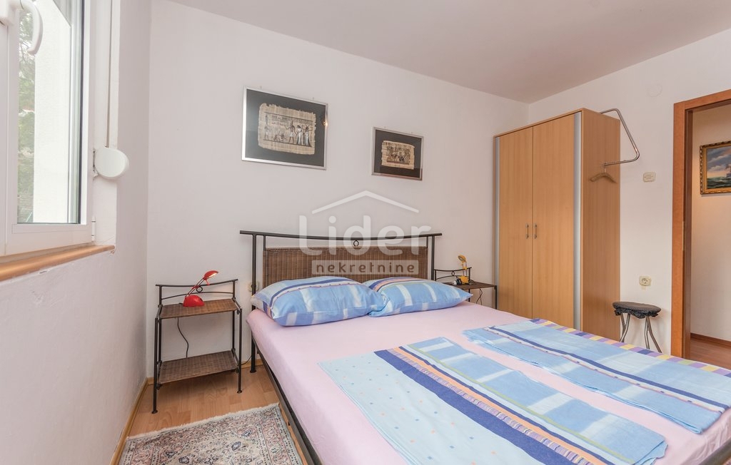 Hiša Donji Karin, 190m2