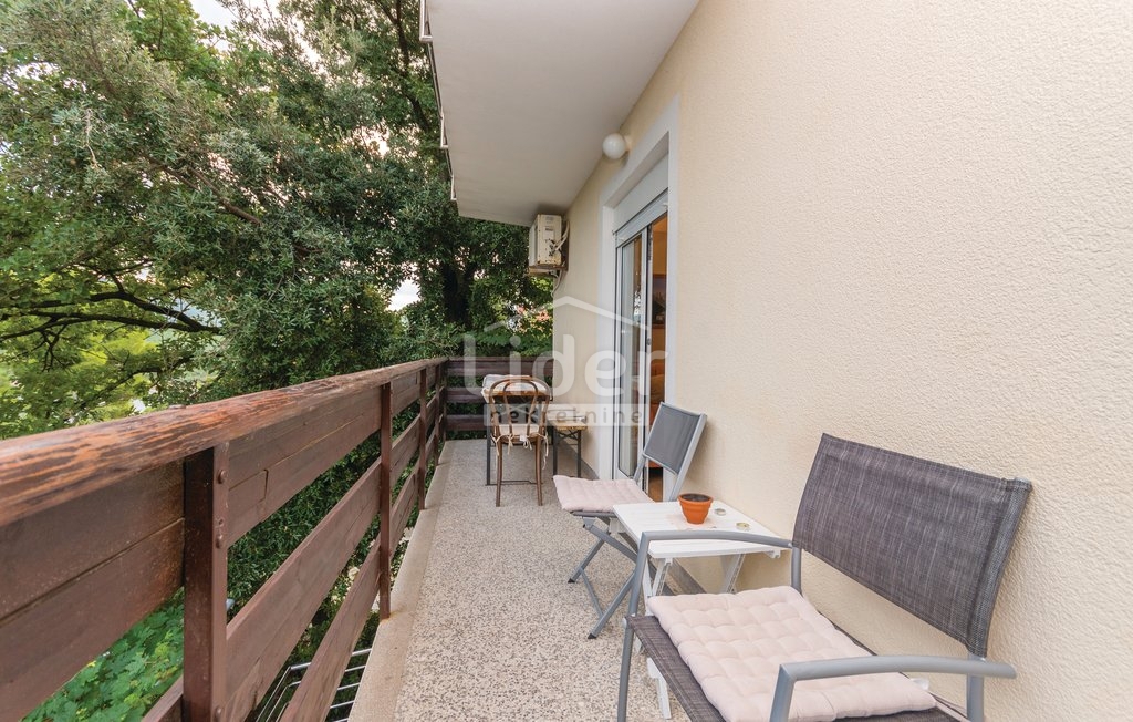 Hiša Donji Karin, 190m2