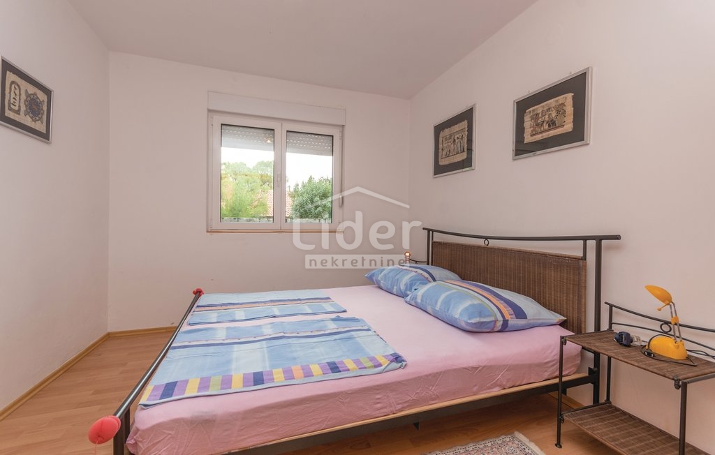 Hiša Donji Karin, 190m2