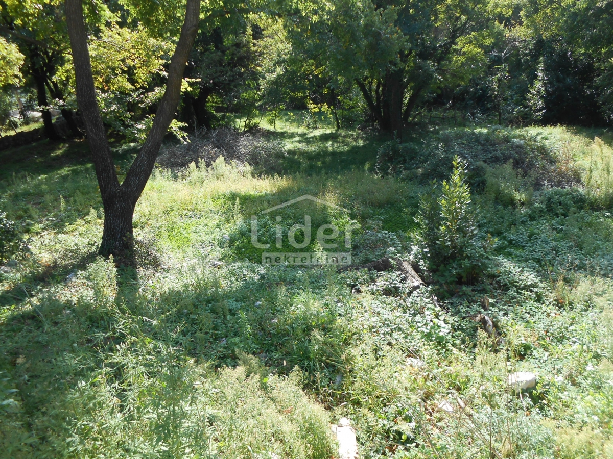 Zemljišče Grižane-Belgrad, 1126m2