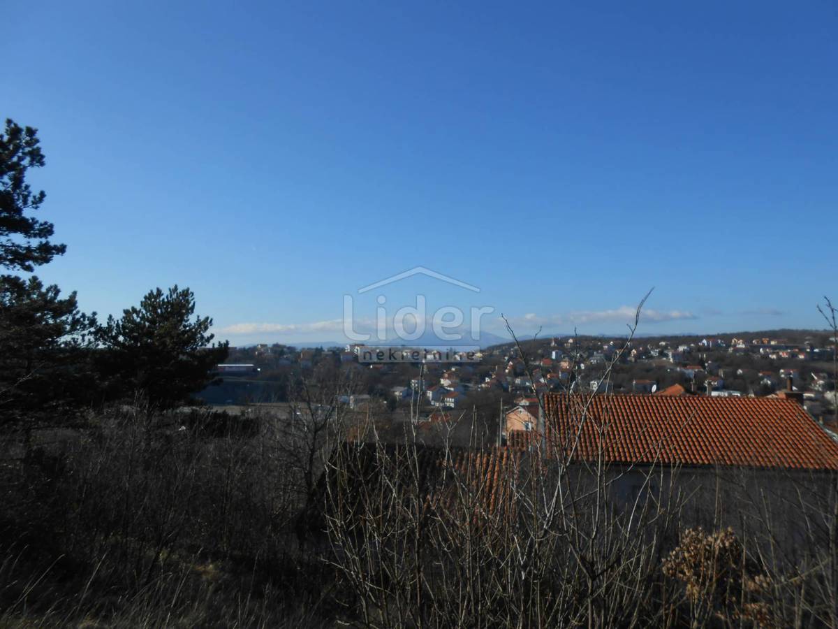 Zemljišče Cernik, 1017m2