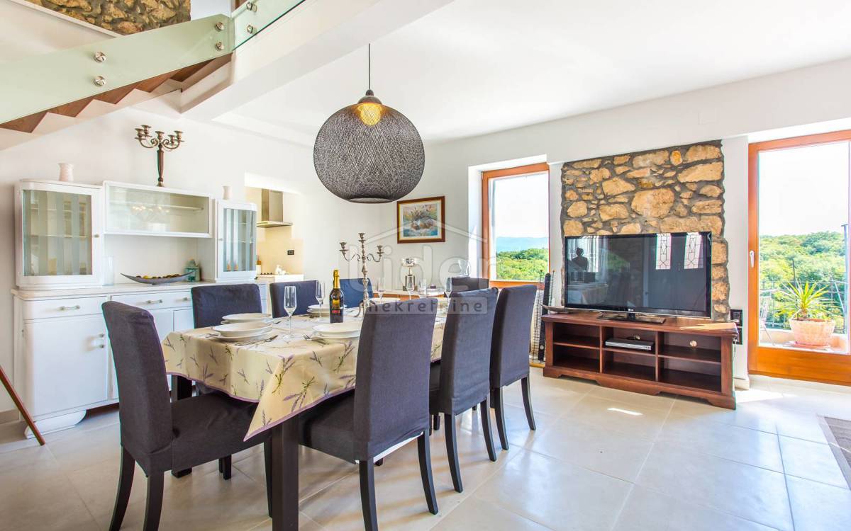 Hiša Dobrinj, 287m2