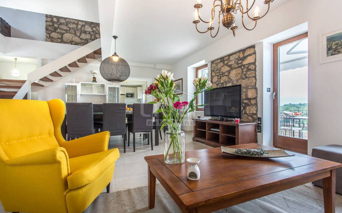 Hiša Dobrinj, 287m2