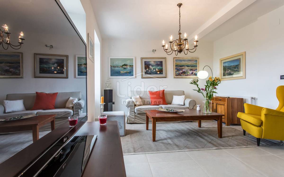 Hiša Dobrinj, 287m2