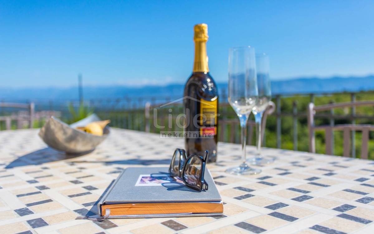 Hiša Dobrinj, 287m2