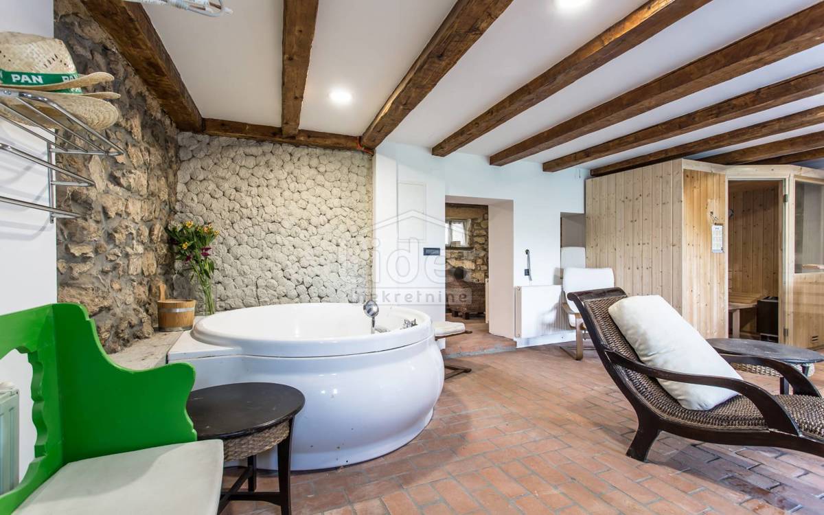 Hiša Dobrinj, 287m2