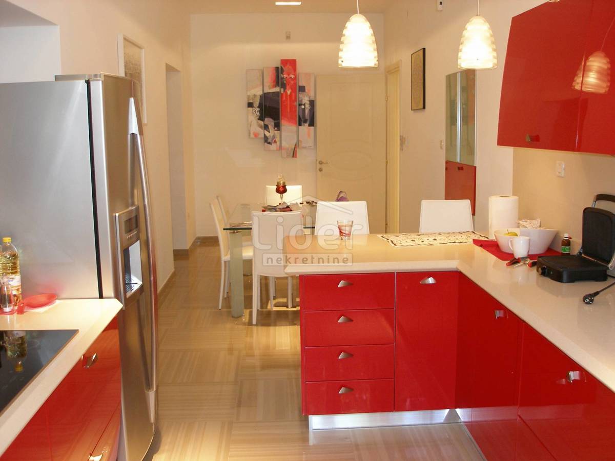 Stanovanje Opatija - Centar, 117m2