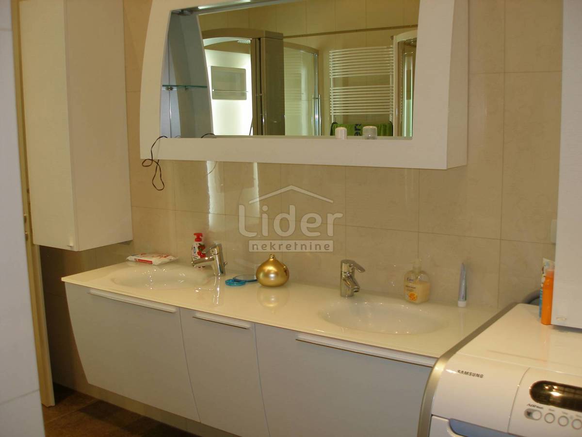 Stanovanje Opatija - Centar, 117m2