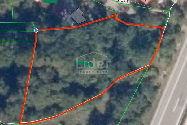 Zemljišče Cernik, 1724m2