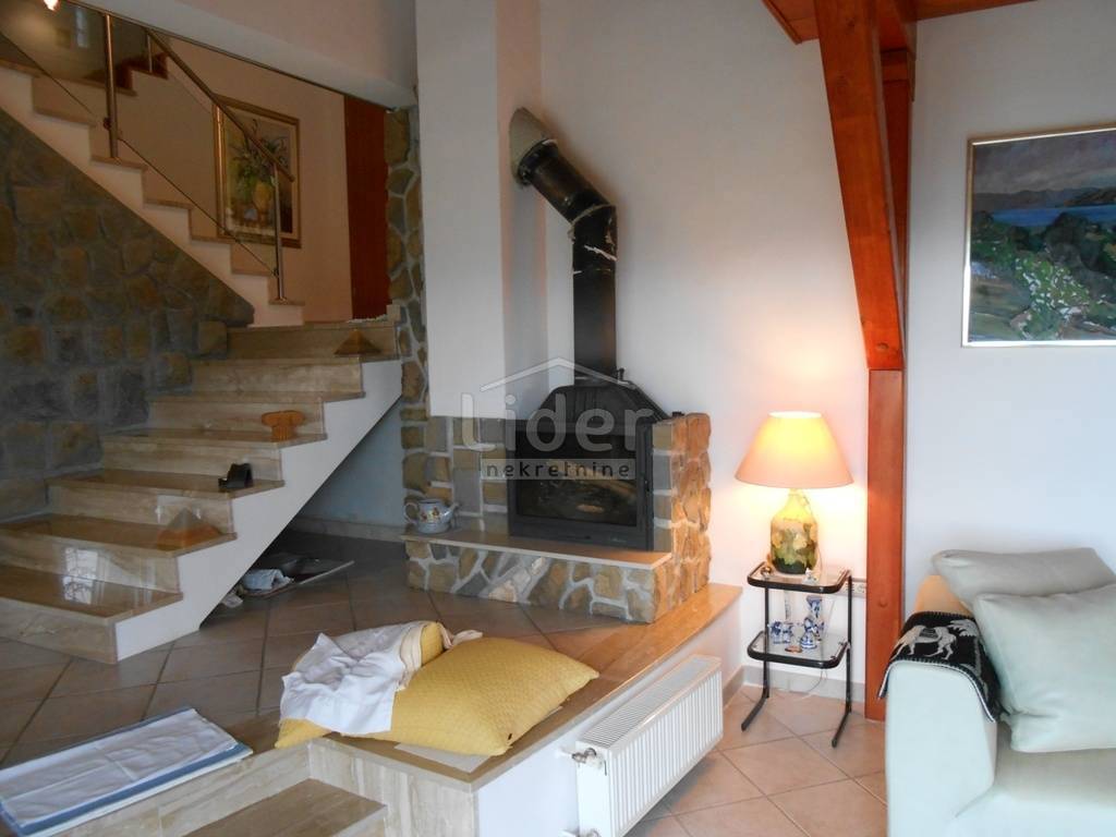 Hiša Rukavac, 180m2