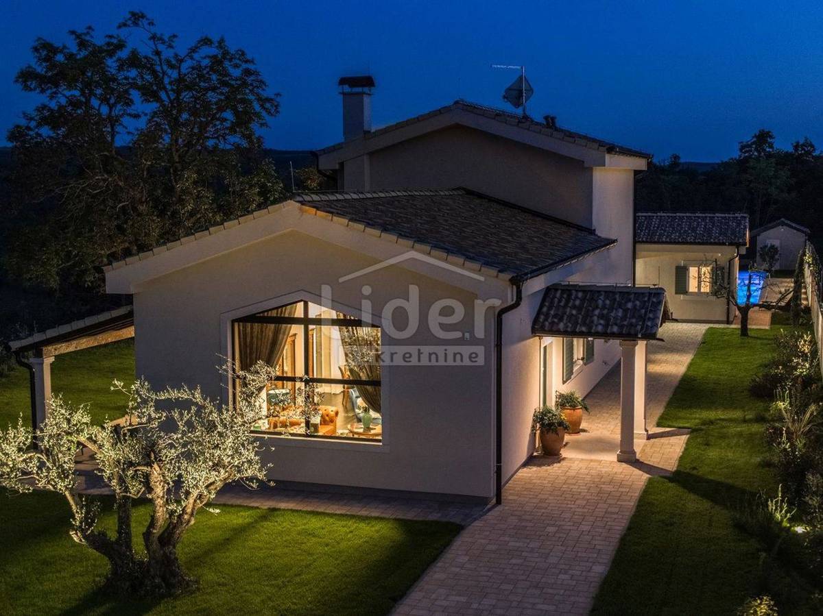 Hiša Grožnjan, 220m2