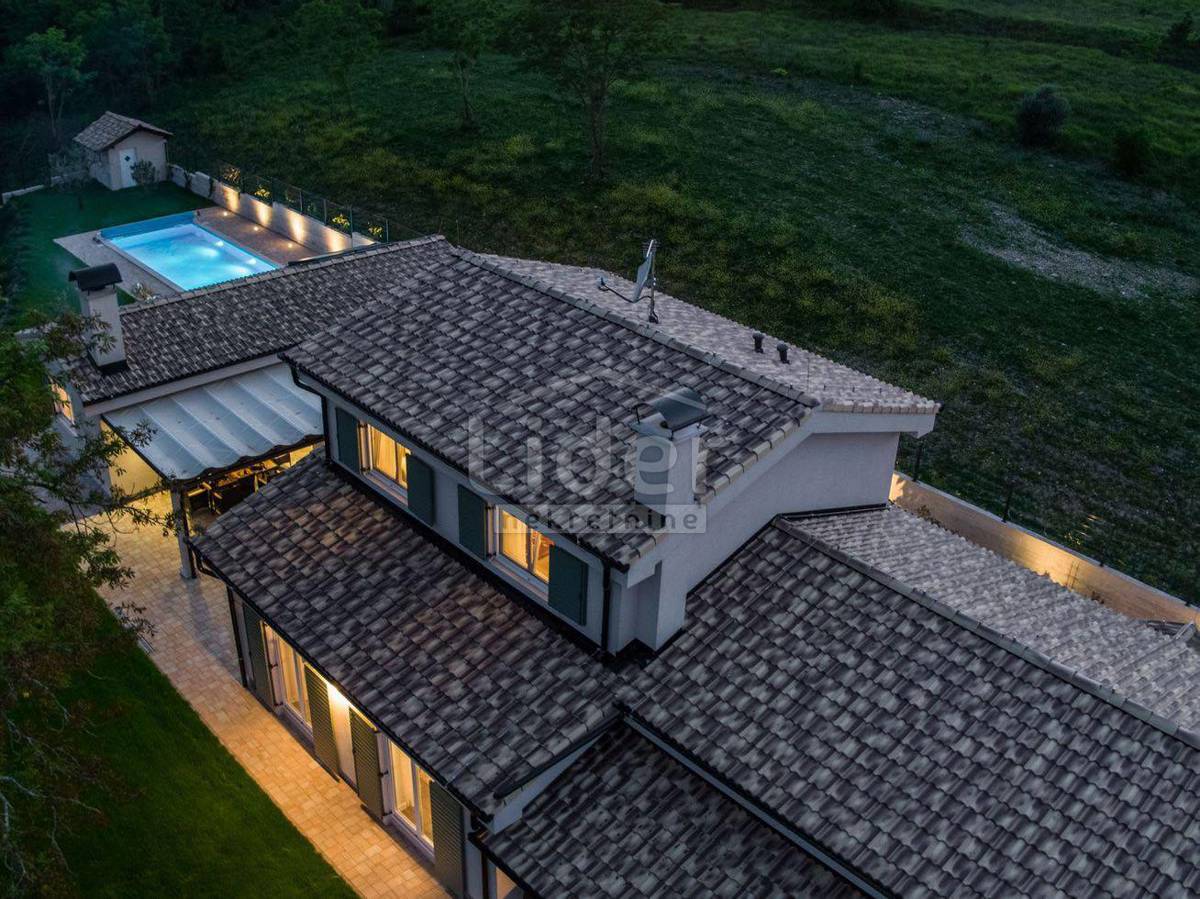 Hiša Grožnjan, 220m2