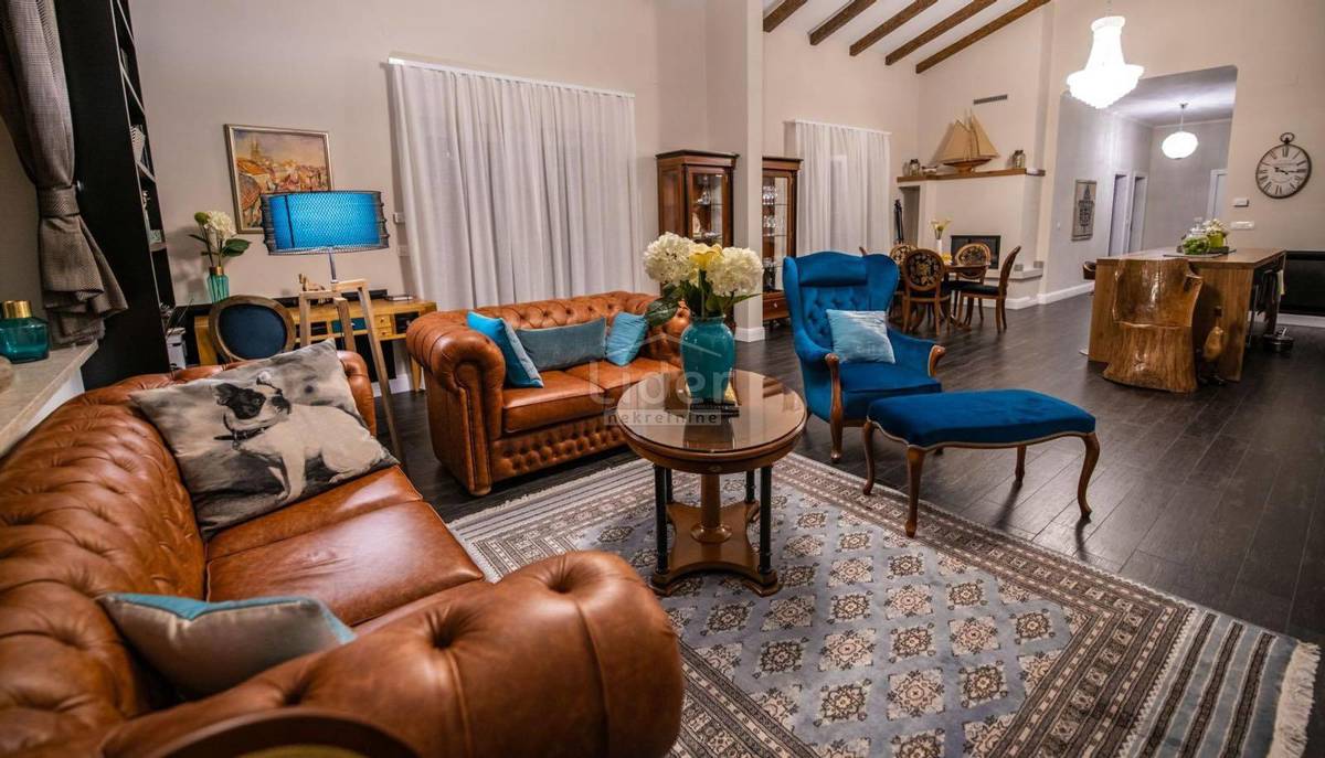 Hiša Grožnjan, 220m2