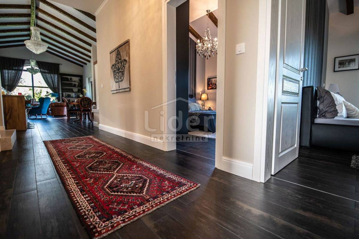 Hiša Grožnjan, 220m2