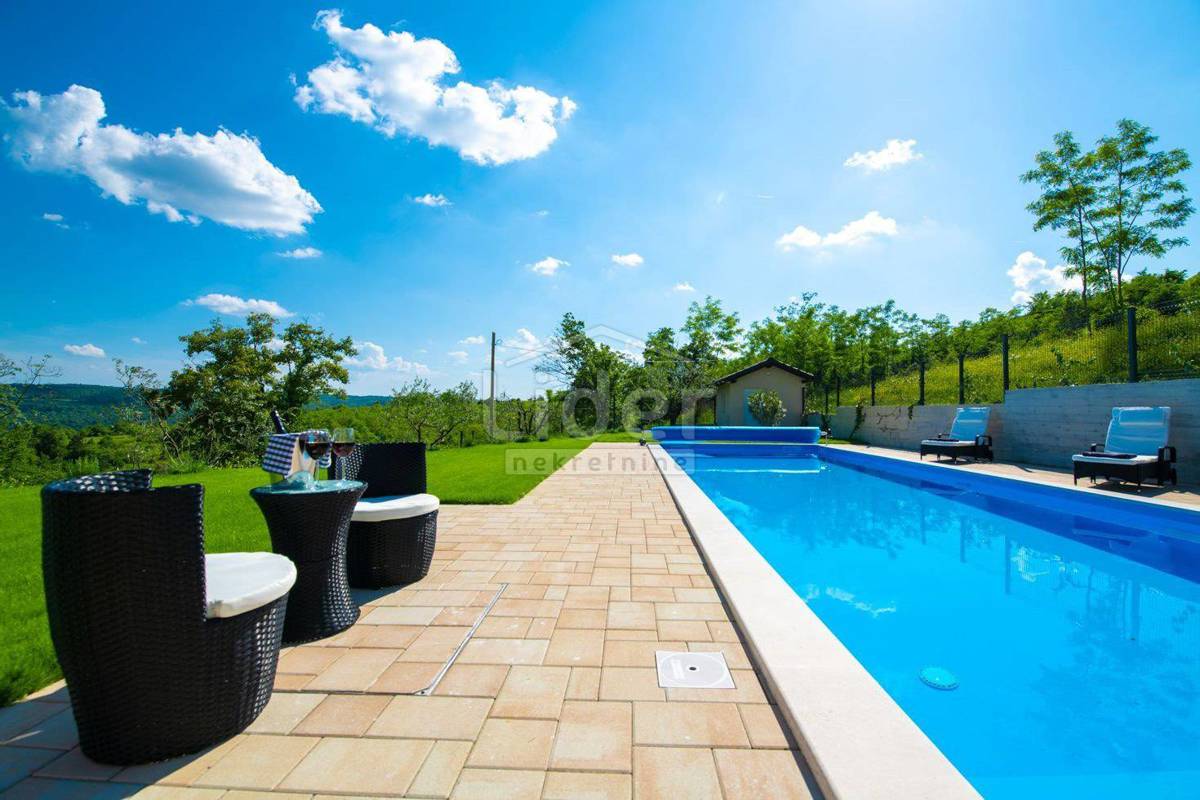 Hiša Grožnjan, 220m2