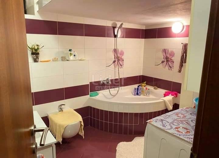 Hiša Mali Lošinj, 160m2