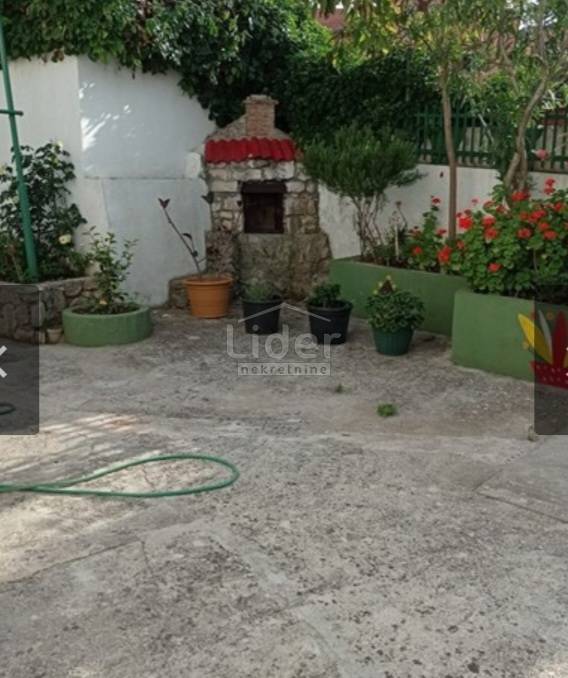 Hiša Mali Lošinj, 360m2