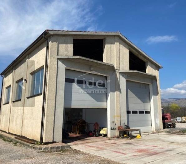 Hiša Škrljevo, 352m2