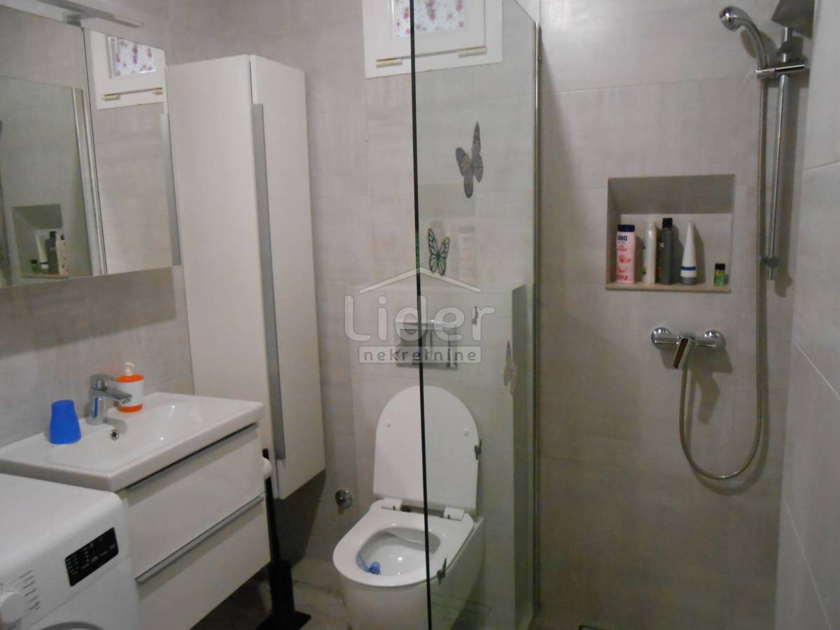 Hiša Rukavac, 200m2