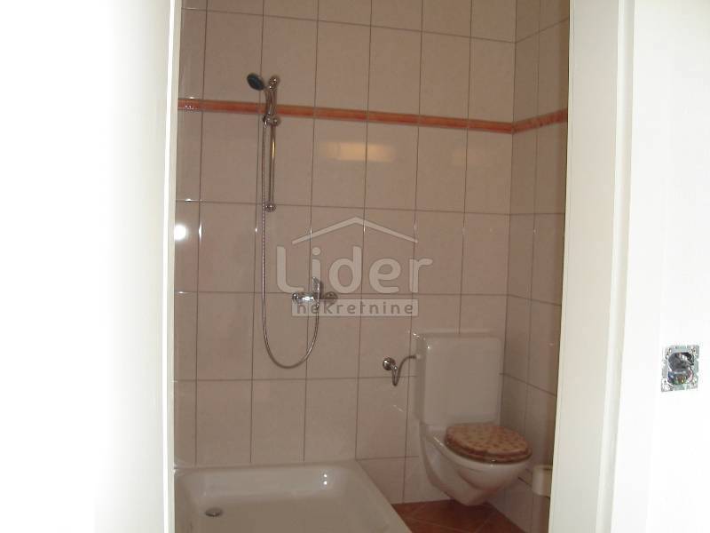 Hiša Jadranovo, 550m2