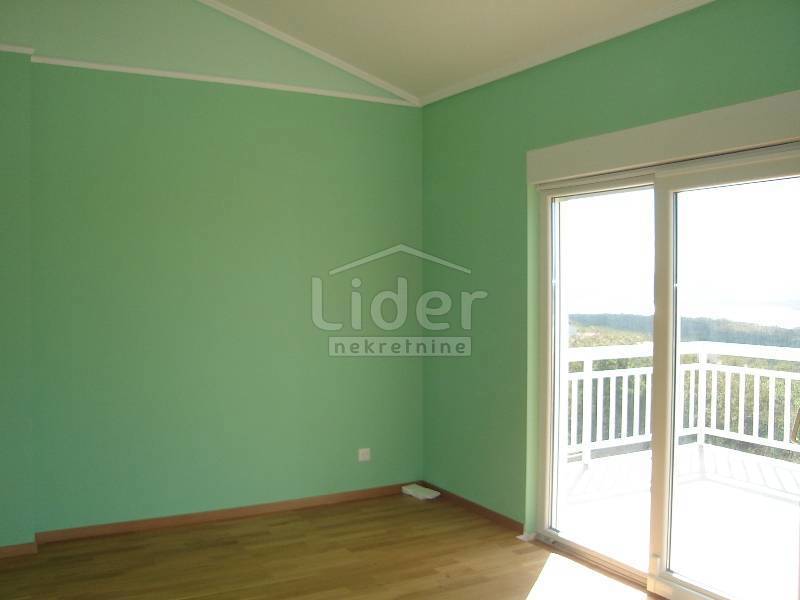 Hiša Jadranovo, 550m2