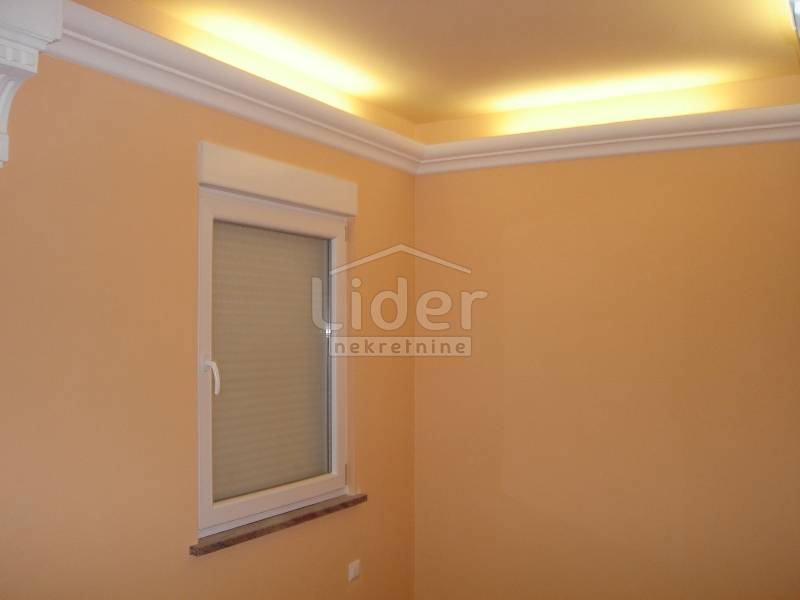 Hiša Jadranovo, 550m2