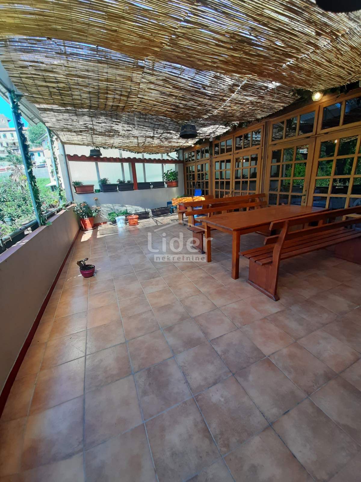 Poslovni prostor Mlaka, 219m2